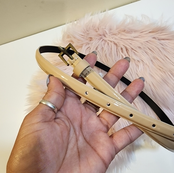 Jessica Simpson cream thin belt size 10 - Picture 1 of 8